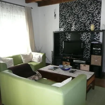 Alomzug Vendeghaz Σπίτι διακοπών Szarvas
